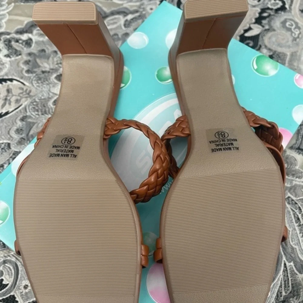 Soda Tan‎ Sandal Heels